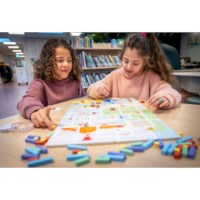 Track and trace - city people | Educo | Game box | MEETWERK.