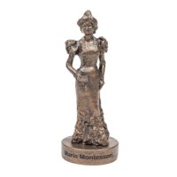 Statue Maria Montessori