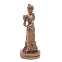 Statue Maria Montessori