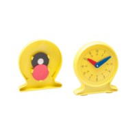 Clock synchronous yellow pupils